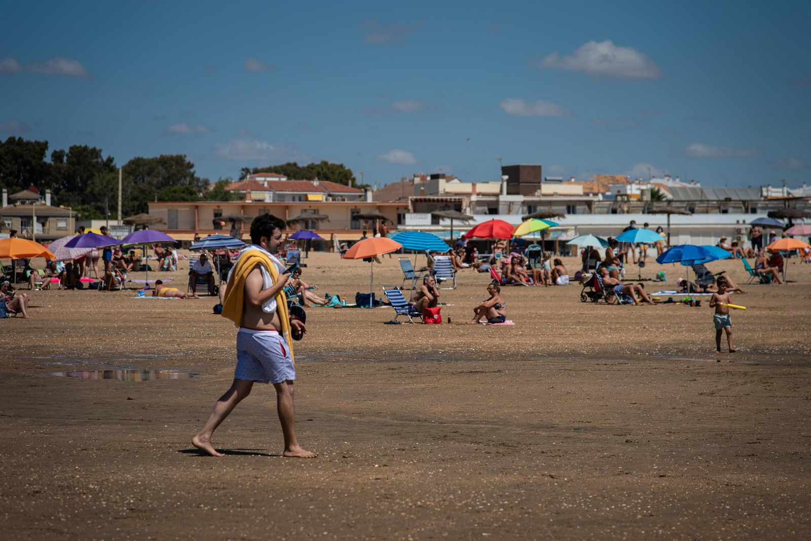 Imágenes del último fin de semana de agosto en las playas de Huelva