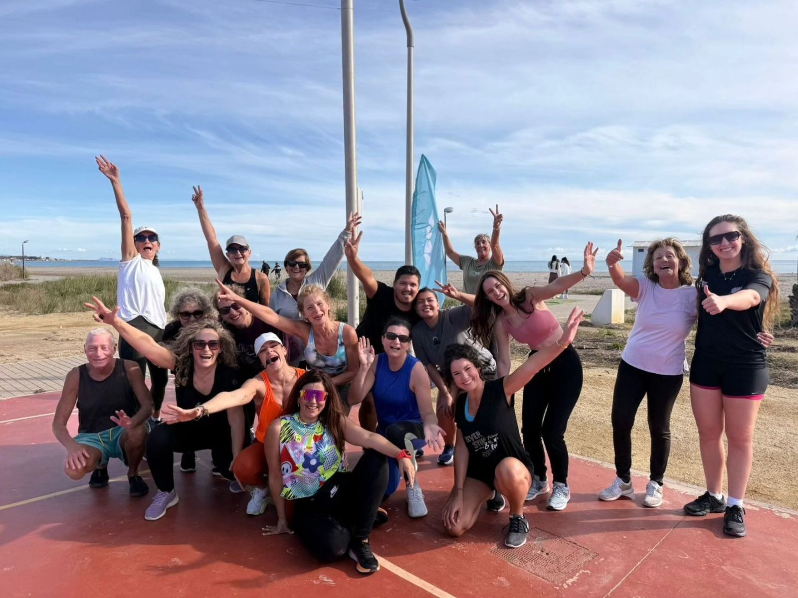 Las playas de Vera se llenan de arte y deporte con el éxito de 'Tus Playas de Invierno