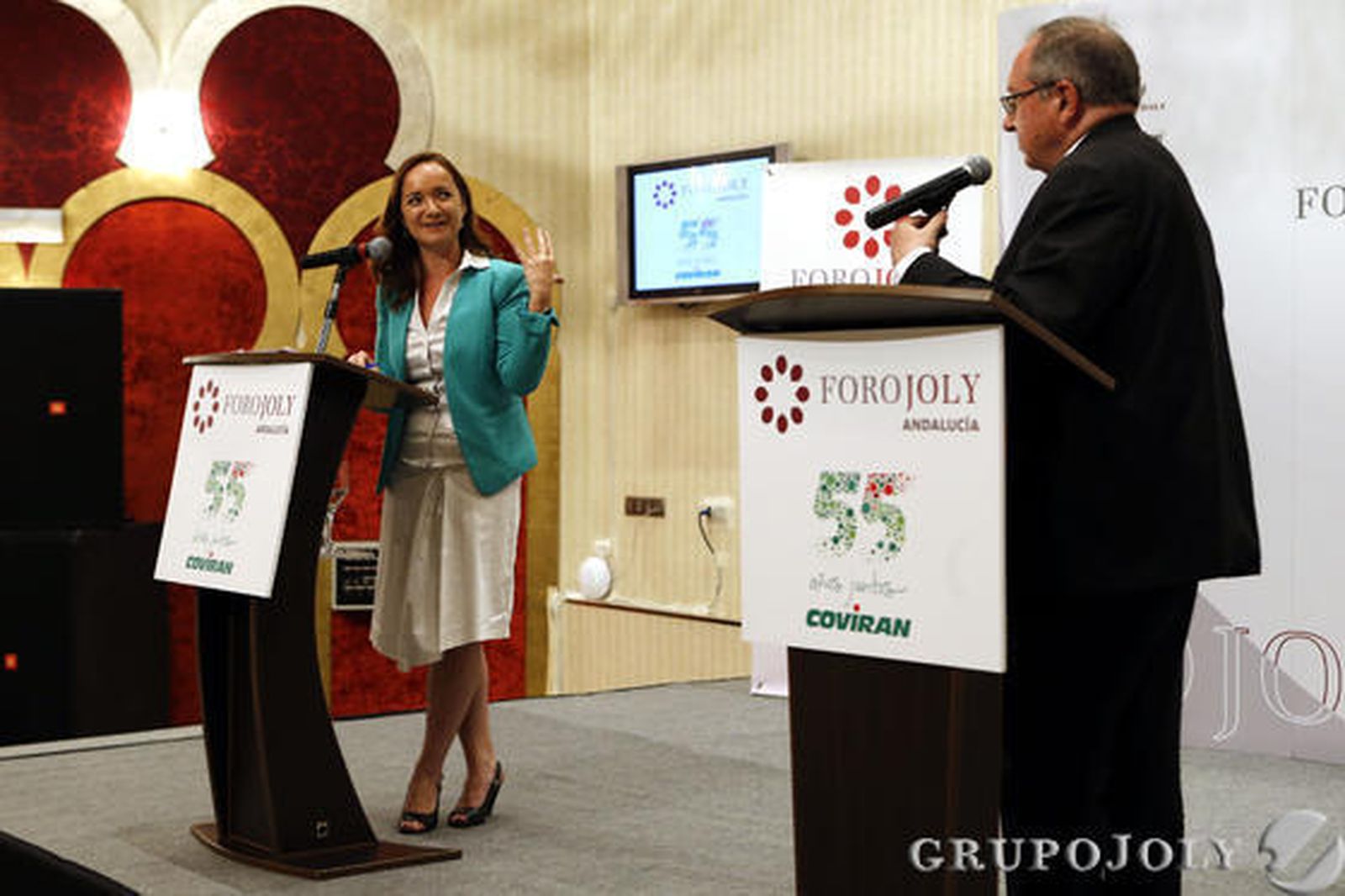 El 'Brexit', el futuro de Cataluña o el 26J, algunos de los asuntos que surgieron en el debate tras el almuerzo.   Foto: Pepe Villoslada
