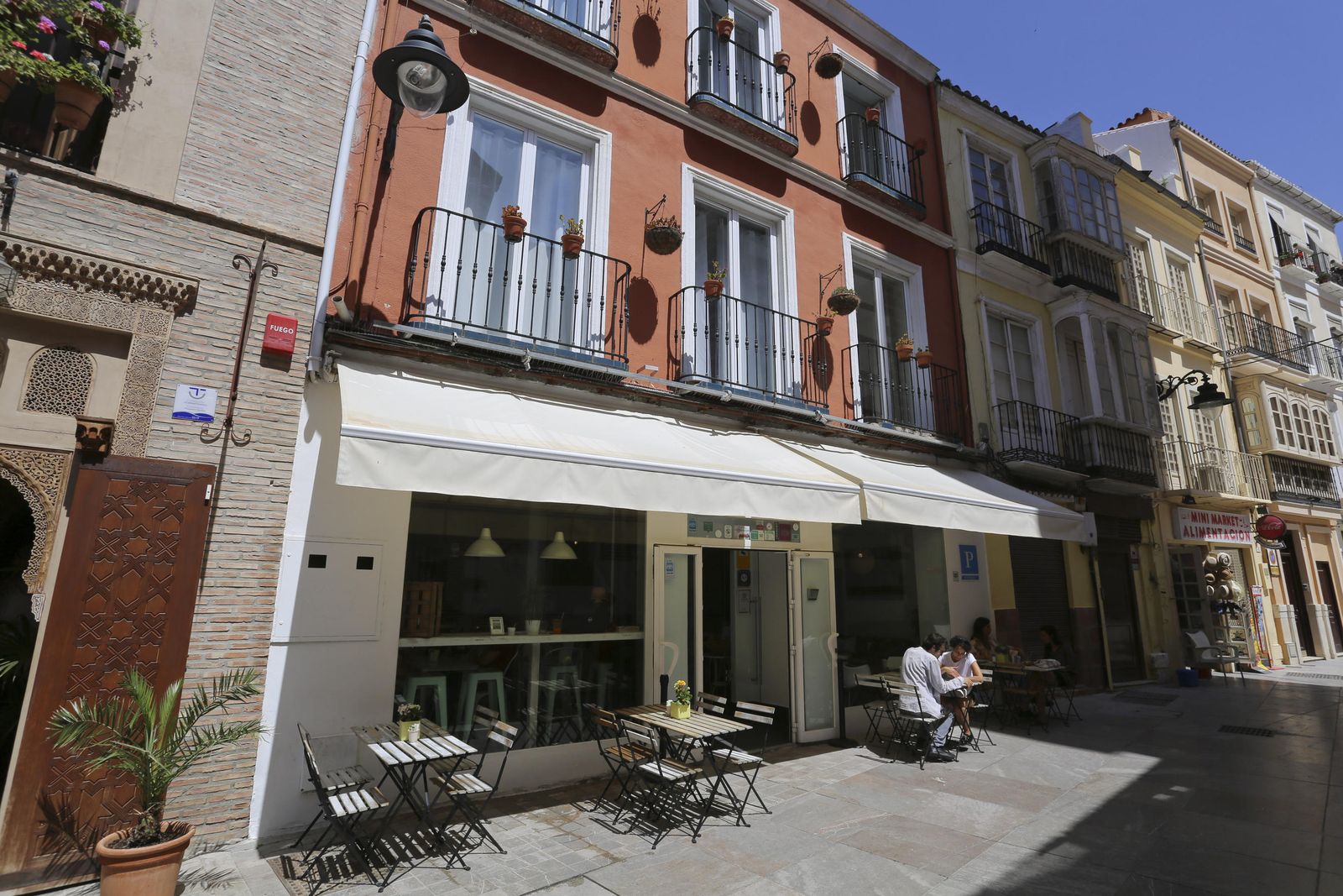 Fotos de los bares de Málaga, todavía a medio gas, en la recta final de la fase 3