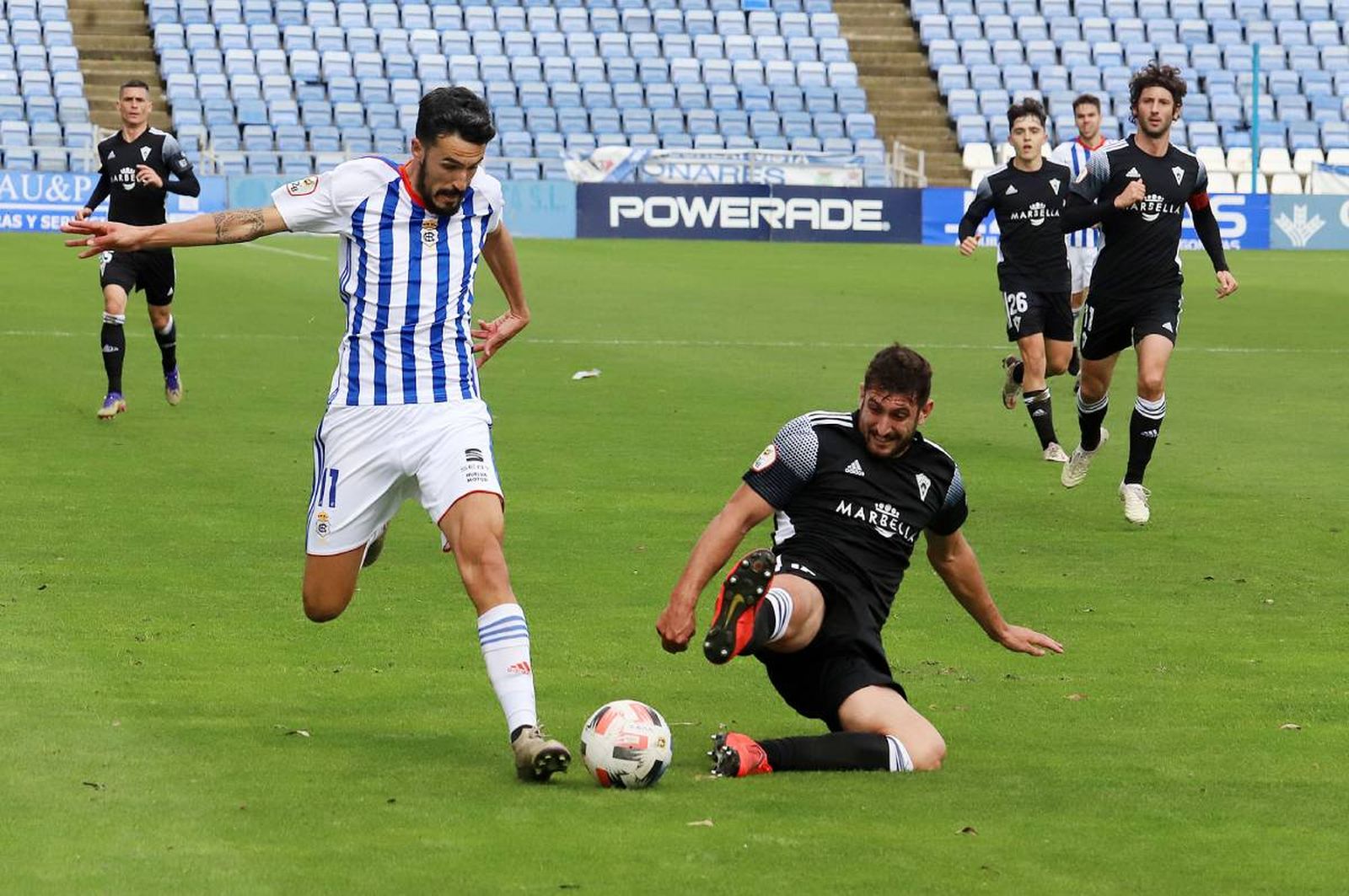 Marbella. Junto al Antequera, el otro equipo que representará a Málaga en Primera RFEF. Se postula como uno de los equipos con mayor presupuesto de la categoría.