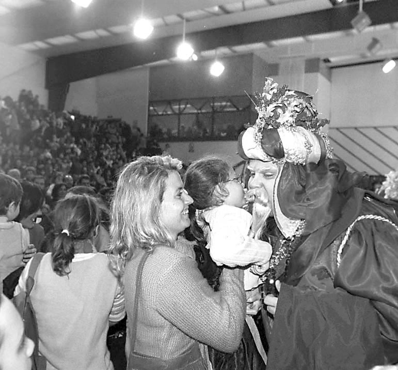 El Rey Melchor de 2003, Manolo Prado, antes de comenzar la Cabalgata de la Ilusión en San Fernando