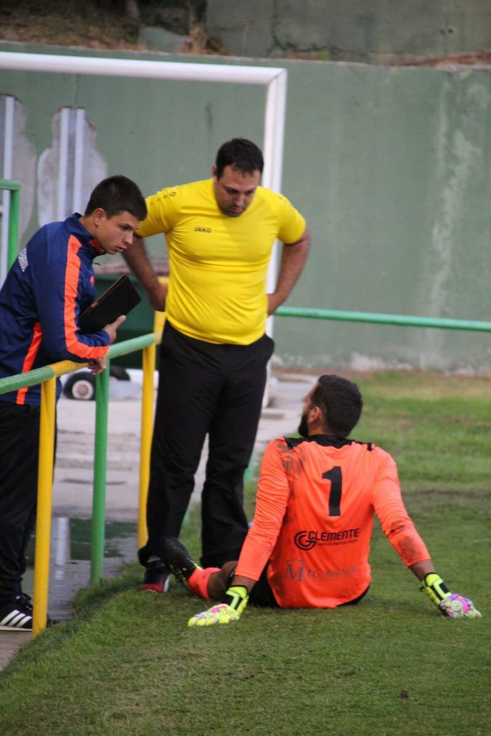 Zamora, tras caer lesionado