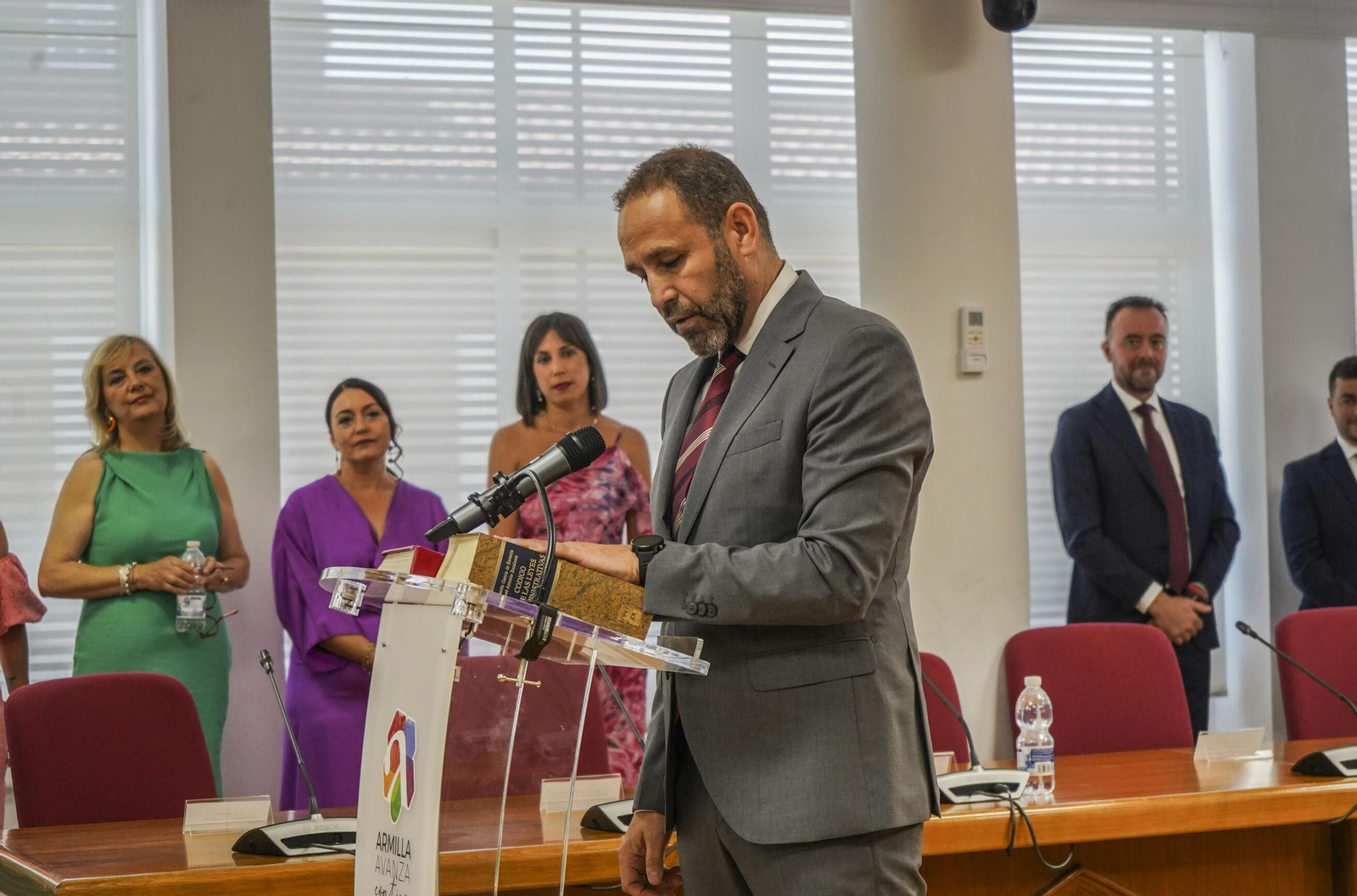 La constitución de los Ayuntamientos de Granada, en imágenes