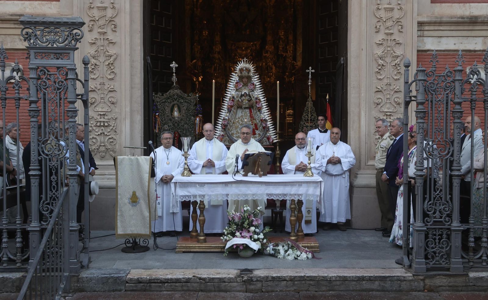 Las mejores fotos de la salida de la Hermandad de Sevilla hacia el Rocío