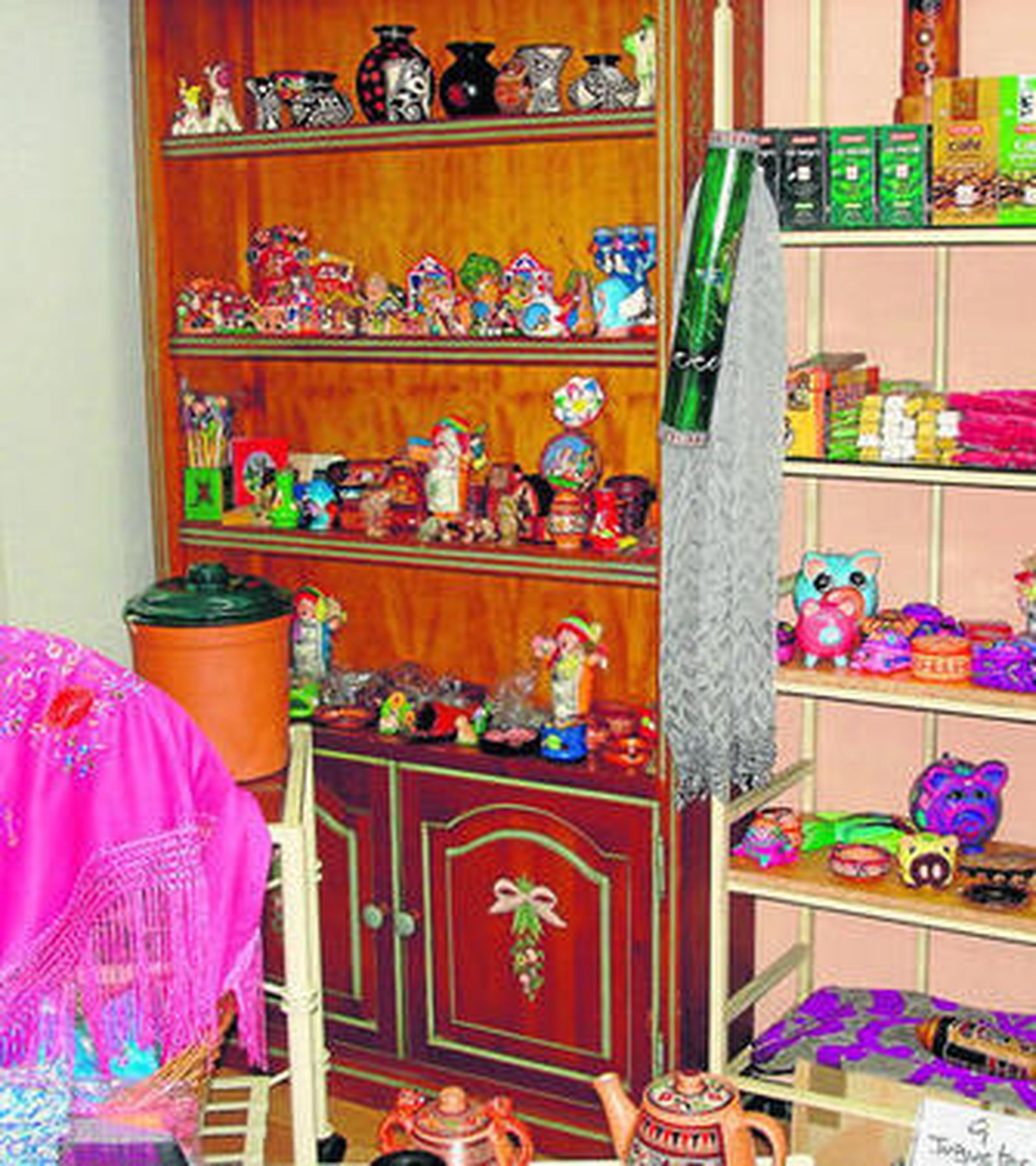 Mercadillo instalado por Madre Coraje.