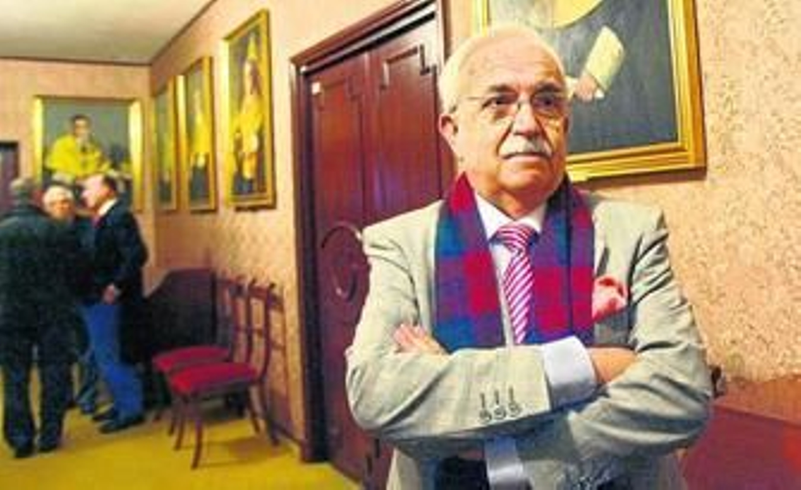 Luis Gonzalo González, ayer en la Facultad de Medicina poco antes de defender su tesis.