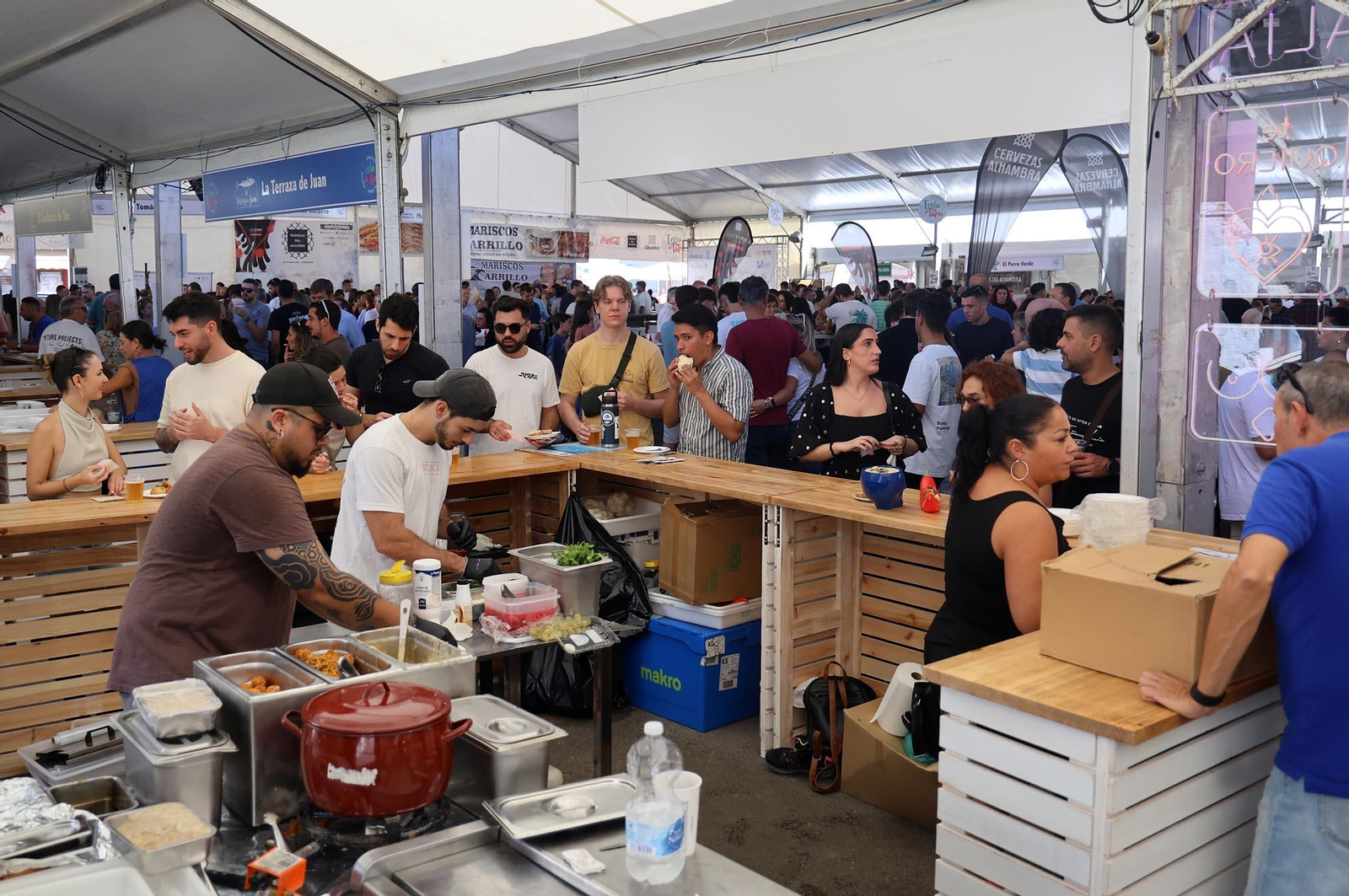 Imágenes de la Feria de la Tapa de Huelva en la mañana del domingo