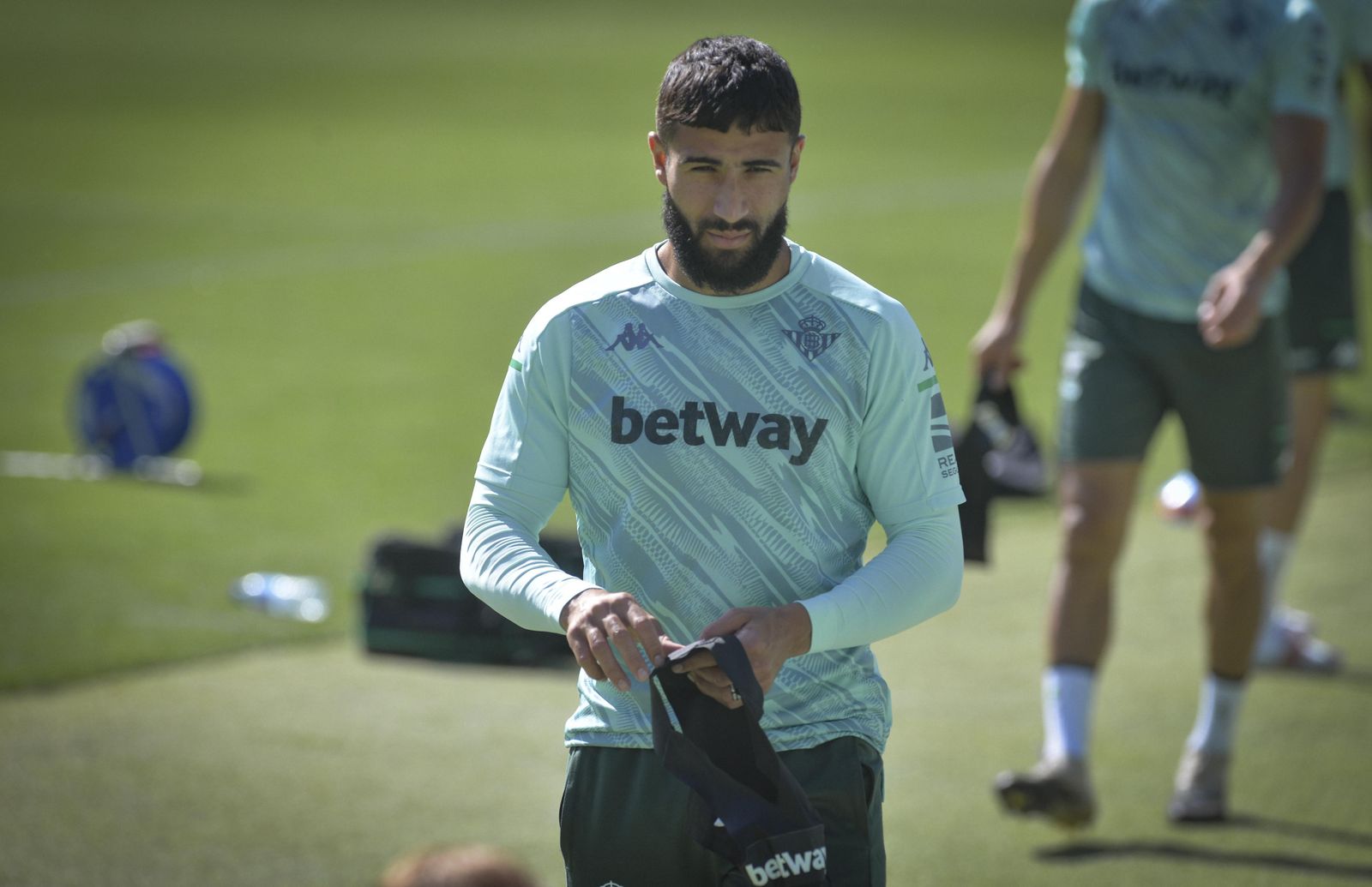 Fekir, concentrado, en un entrenamiento reciente.
