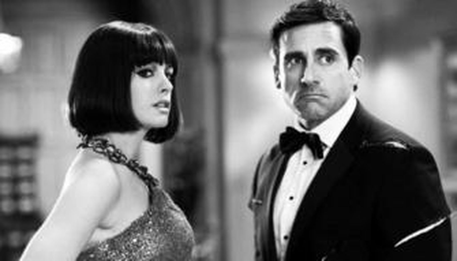 Anne Hathaway y Steve Carell, dos agentes secretos condenados a trabajar juntos.