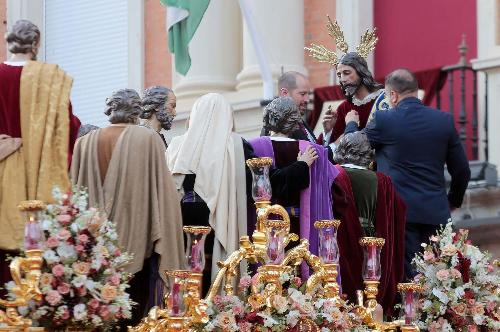 Imágenes de la imposición de la Medalla de Oro de Huelva al Cristo del Amor
