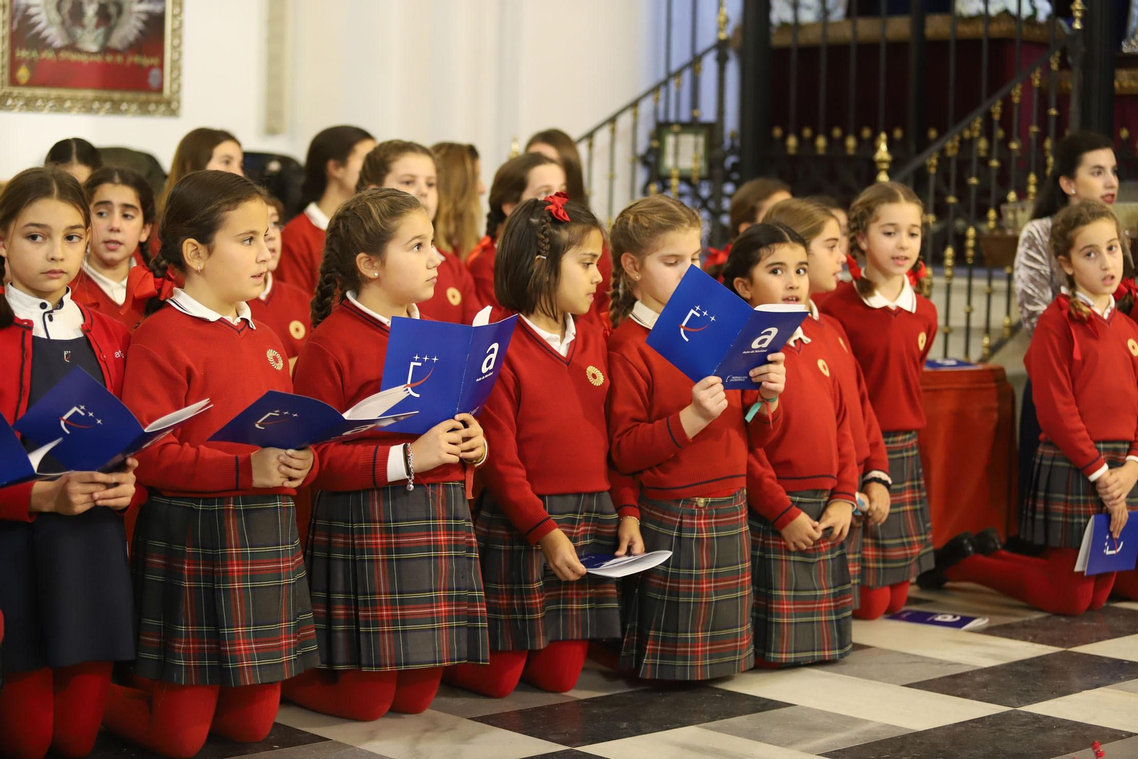 Imágenes del auto de Navidad solidario en la Concepción del colegio Tierrallana-Entrepinos Imágenes del auto de Navidad solidario en la Concepción del colegio Tierrallana-Entrepinos