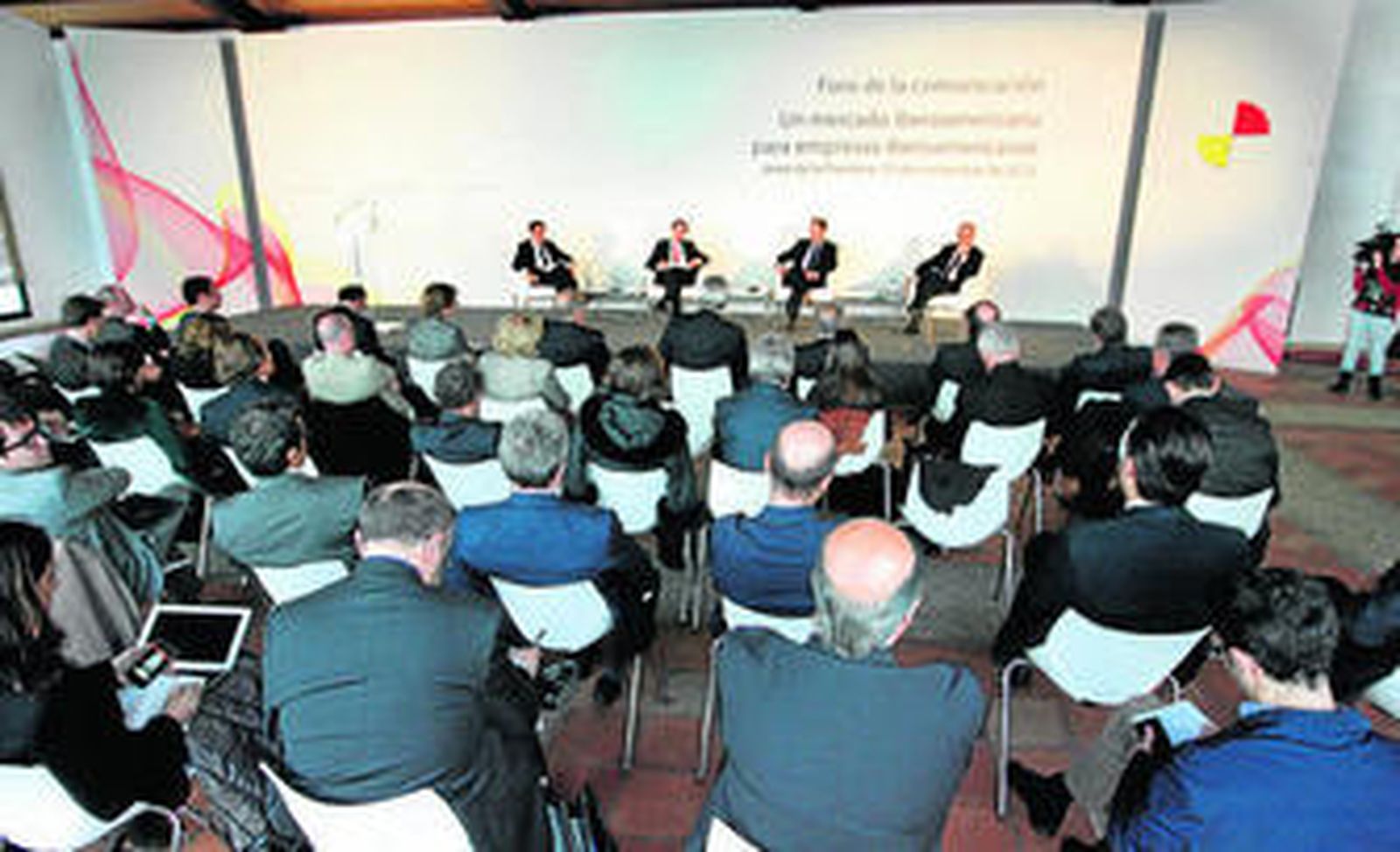 El Foro de la Comunicación congregó ayer en Jerez a importantes personalidades del sector.