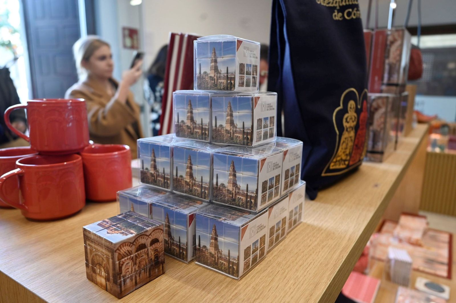 Un paseo por el nuevo Centro de Interpretación y Recepción de la Mezquita de Córdoba, en imágenes