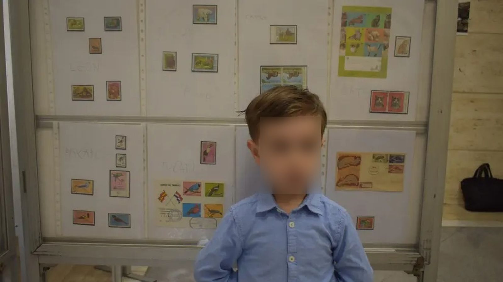 El pequeño de 4 años en una imagen facilitada por la Sociedad Filatélica Gallega