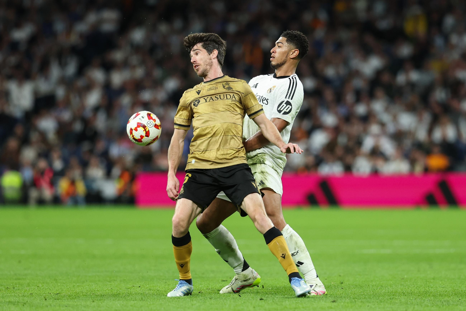 Las fotos del Real Madrid - Real Sociedad camino del Estadio de la Cartuja