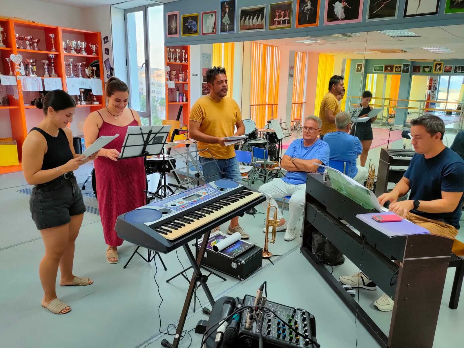 Un ensayo de las voces del musical que llega los días 8 , 9 y 10 de septiembre.