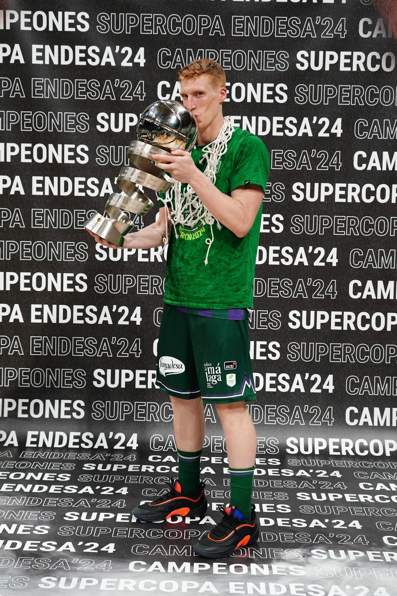 La sesión de fotos de los supercampeones de la ACB