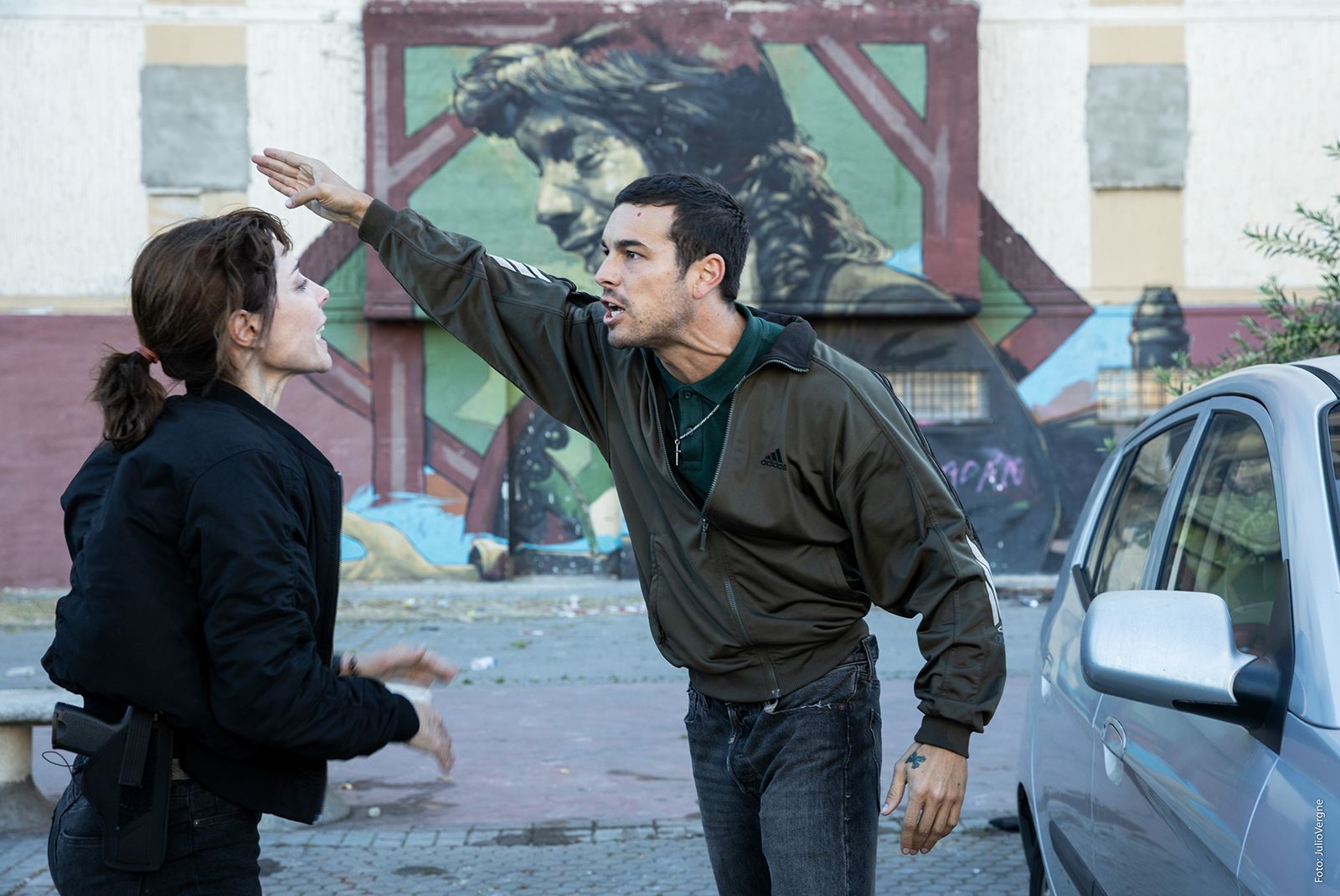 Ruth Díaz y Mario Casas en una imagen de 'Adiós'.