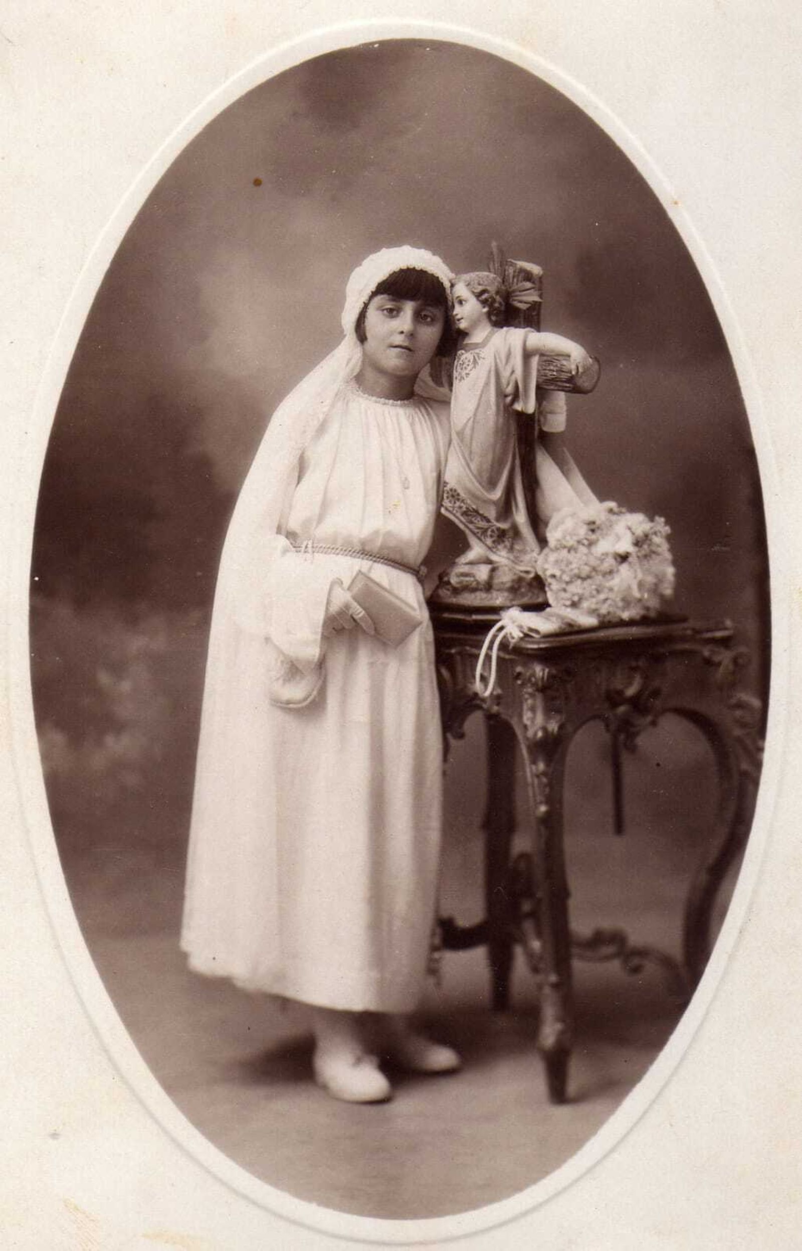 Foto familiar de la joven Engracia.