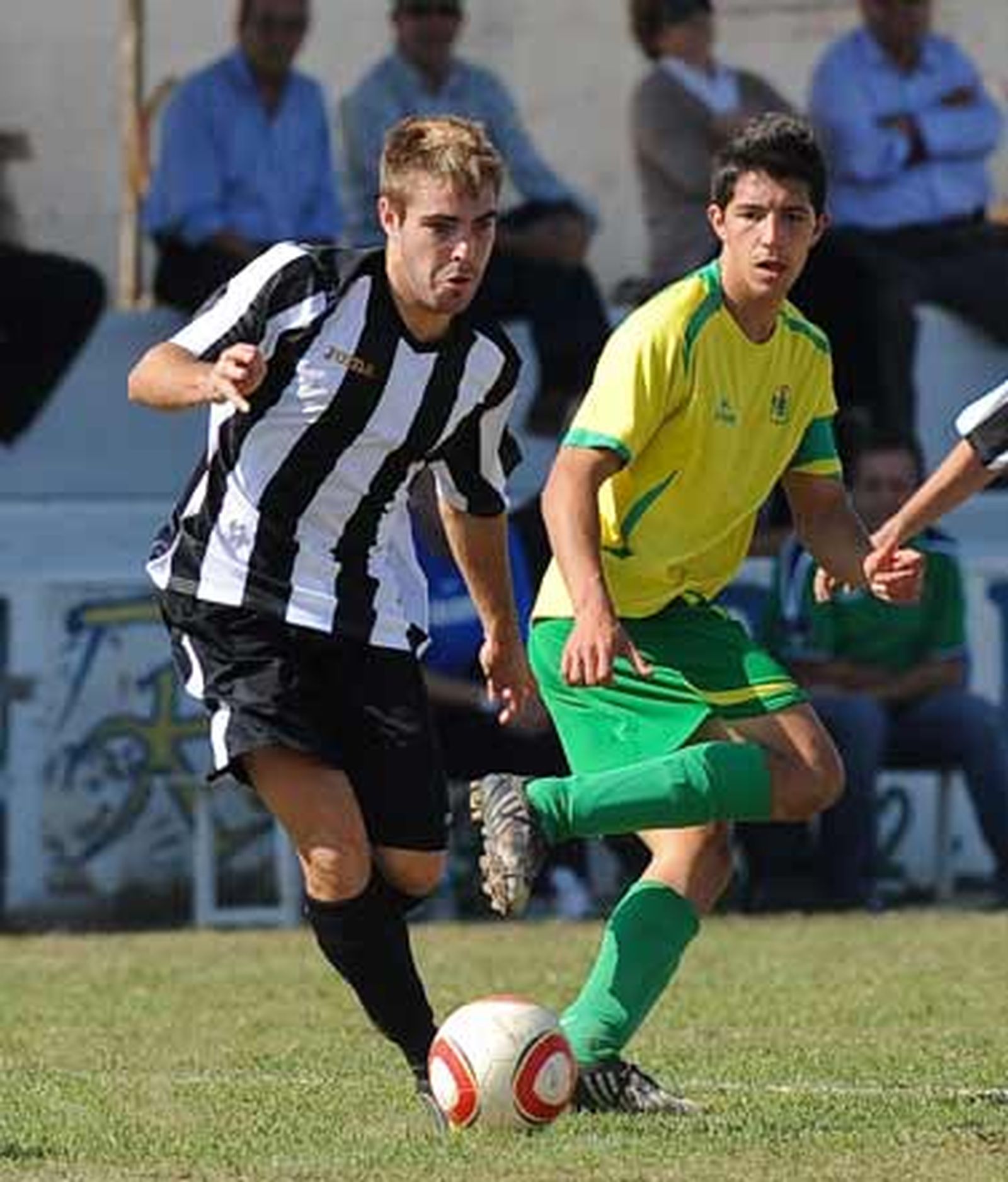 La Unión cae en Mairena en un duelo con pocas ocasiones para ambas partes

Foto: David de la Rosa (LOF)