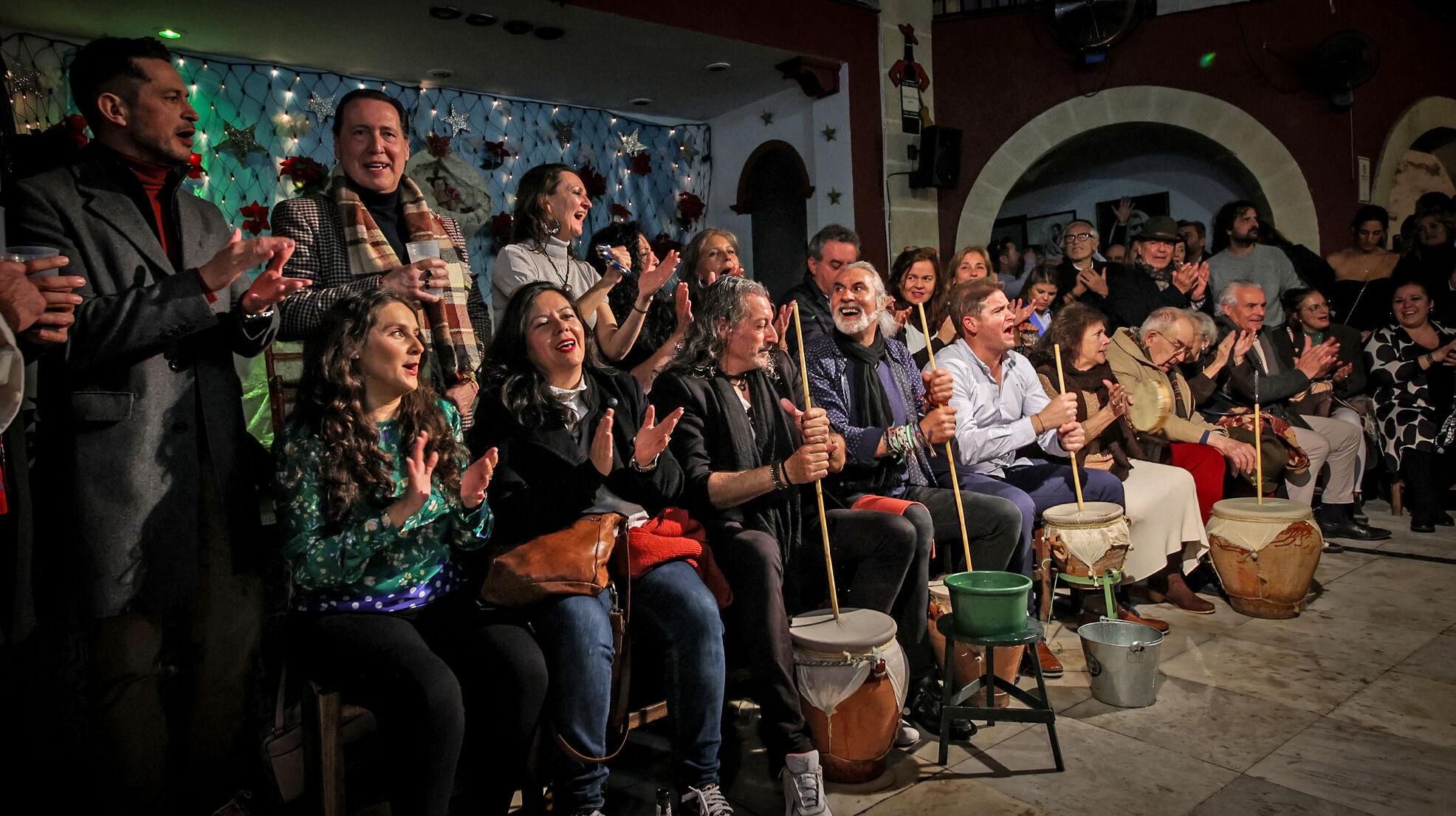 Calendario de zambombas desde la sierra gaditana hasta la bahía de Cádiz y Jerez: peñas y fechas para no perderte ninguna