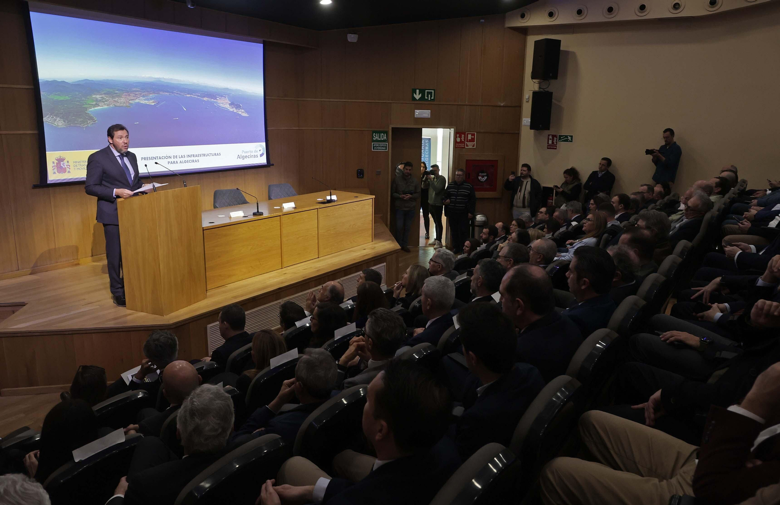 Fotos de la jornada de trabajo del ministro de Transportes en el Puerto de Algeciras