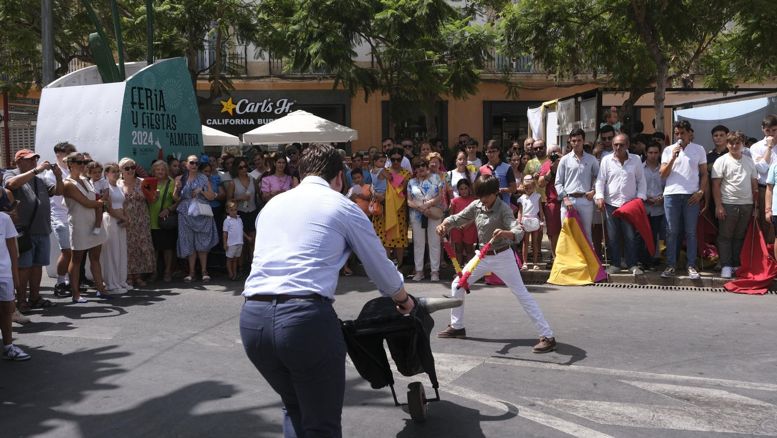 Exhibición de toreo de salón de la Escuela Taurina de Almería, en imágenes