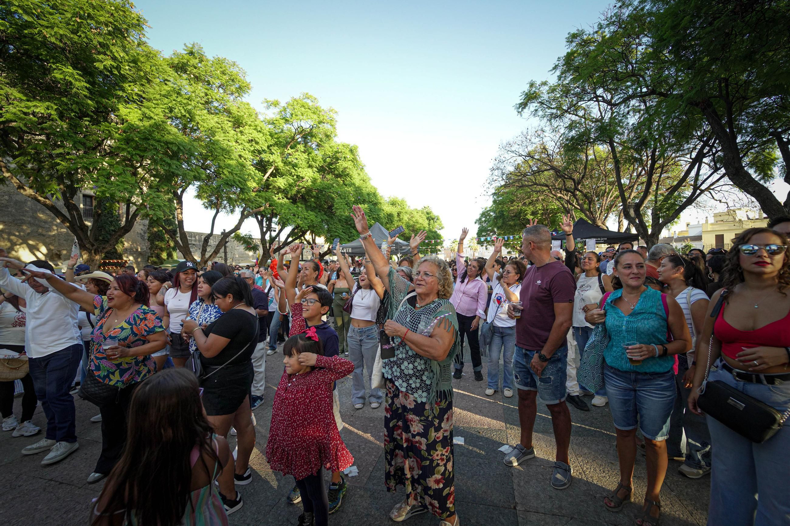 Imágenes de la fiesta Alma Hispana y la Noche Azul y Blanca en Jerez