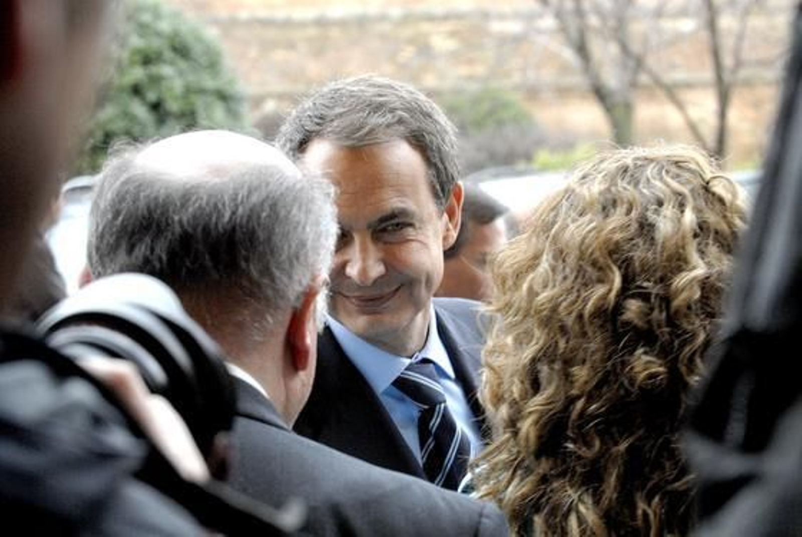 El presidente del Gobierno en los alrededores de la Alhambra

Foto: Jesús Ochando