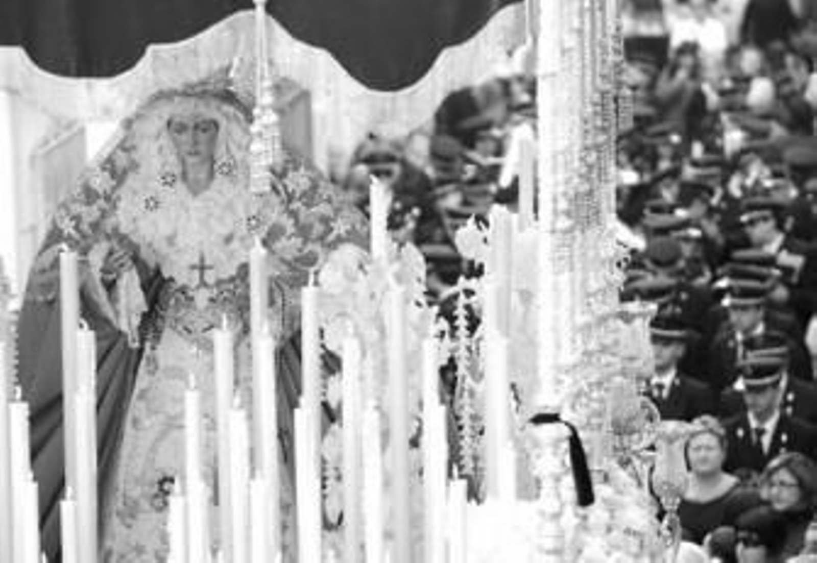 Ntra. Sra. de la Esperanza Macarena en su salida procesional del pasado Lunes Santo.