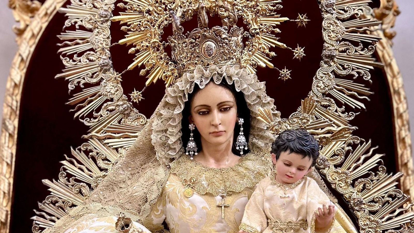 La Virgen del Dulce Nombre de la Salle