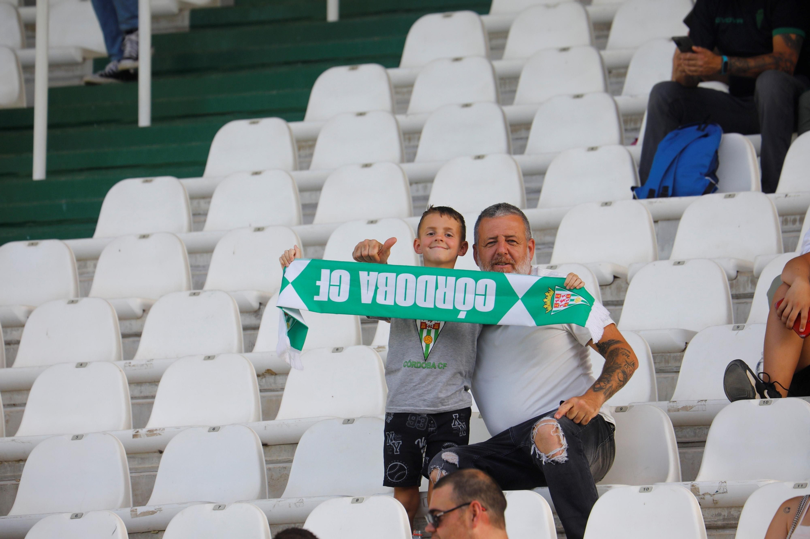 Las mejores fotos del ambiente en El Arcángel para el Córdoba CF - Algeciras