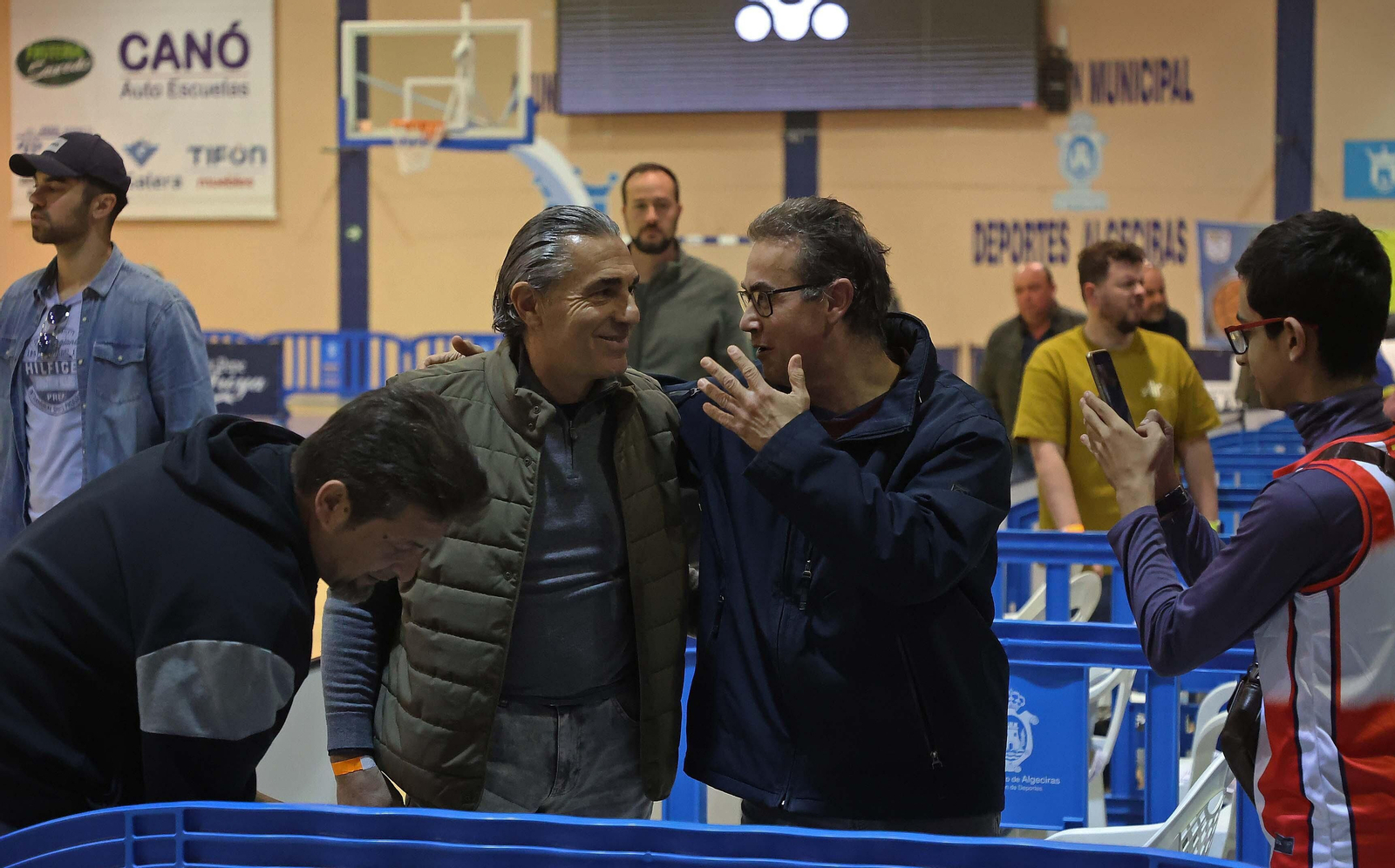 Las mejores fotos del Udea - Huesca, con Scariolo como espectador en el Doctor Juan Carlos Mateo