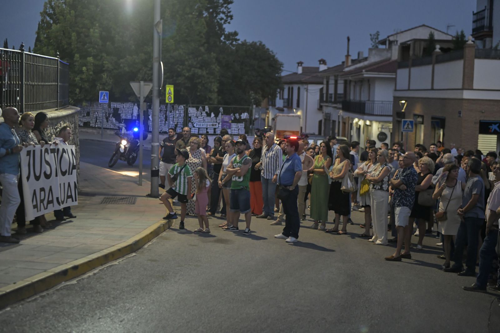 Íllora sale a la calle en busca de justicia para Juan tras un año de su muerte