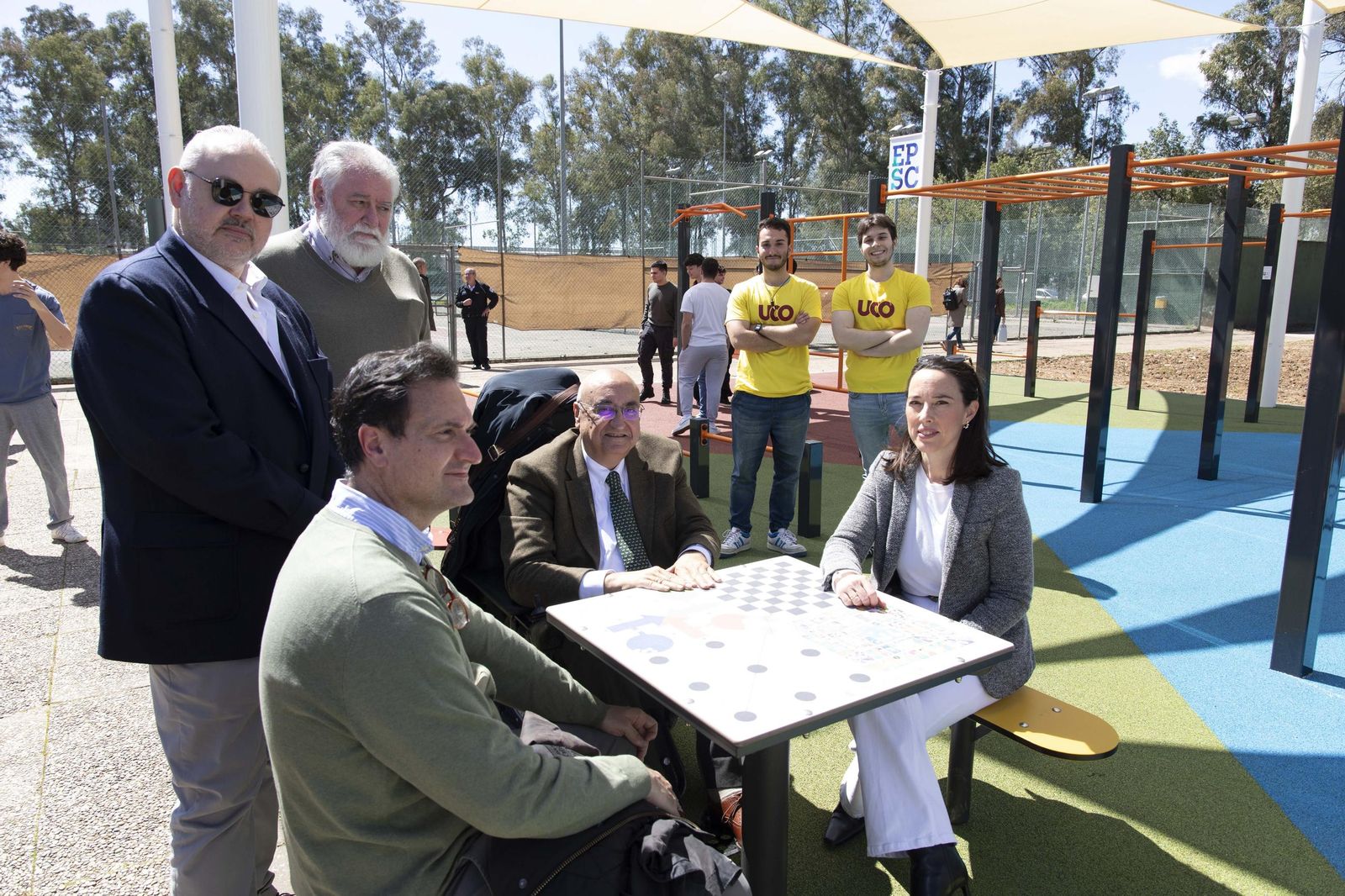 El parque de calistenia del Campus de Rabanales, en imágenes