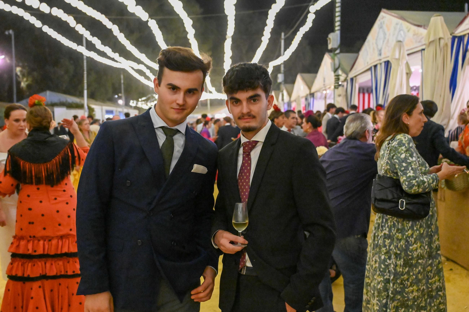 Imágenes del ambiente del ambiente de la noche del sábado en la Feria de Otoño y del Caballo 2025 de Huelva