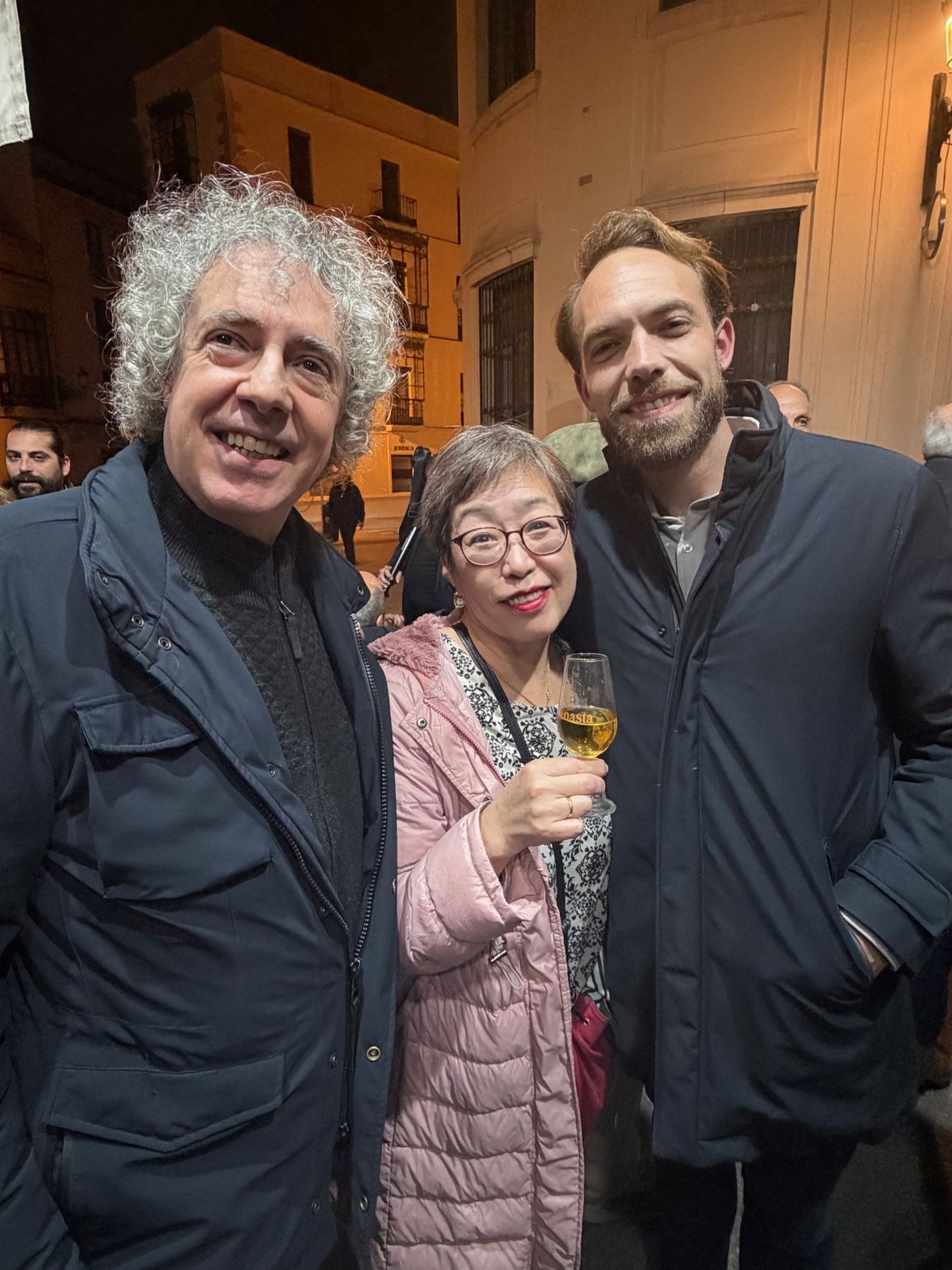 José Manuel Gamboa, periodista, productor musical y analista técnico de la SGAE; Kioko Shykaze, periodista japonesa; y Carlos Granados, director del Festival.