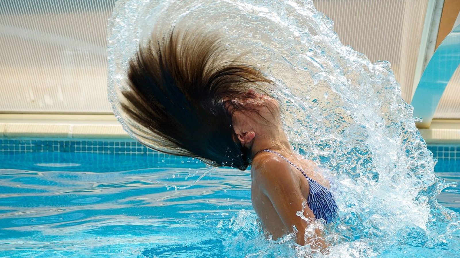 Los beneficios de mantener el limpiafondos de tu piscina en perfecto estado