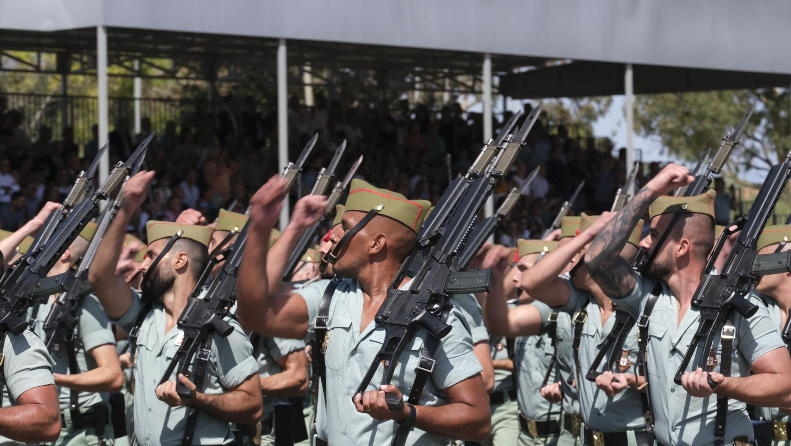Imágenes del 102 aniversario de La Legión en Almería