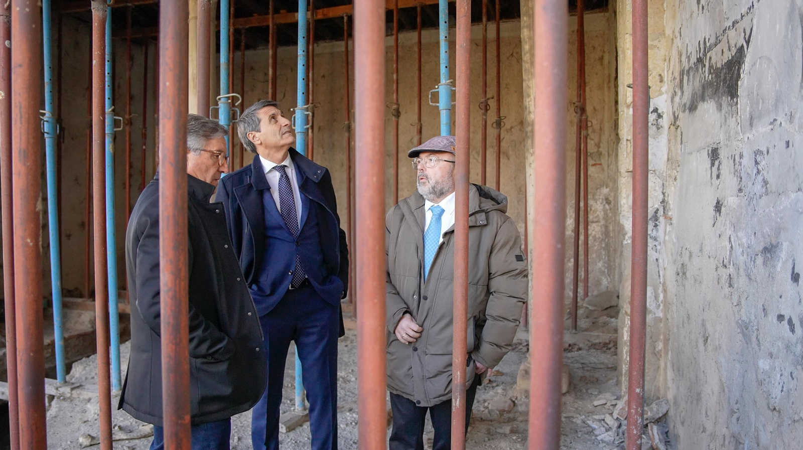 Imagen de la visita de Pedro Fernández a la Alcazaba de Baza