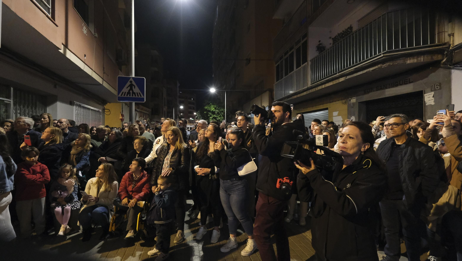 Procesión del Perdón en Almería, en imágenes