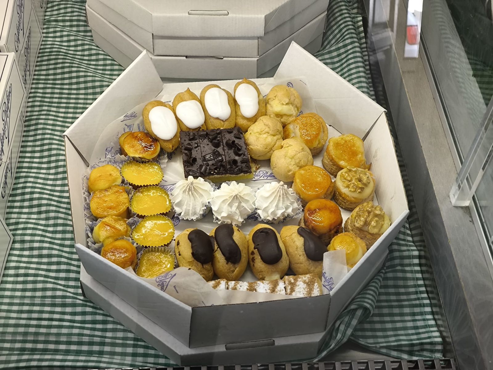 Los famosos dulces de Confitería Rufino