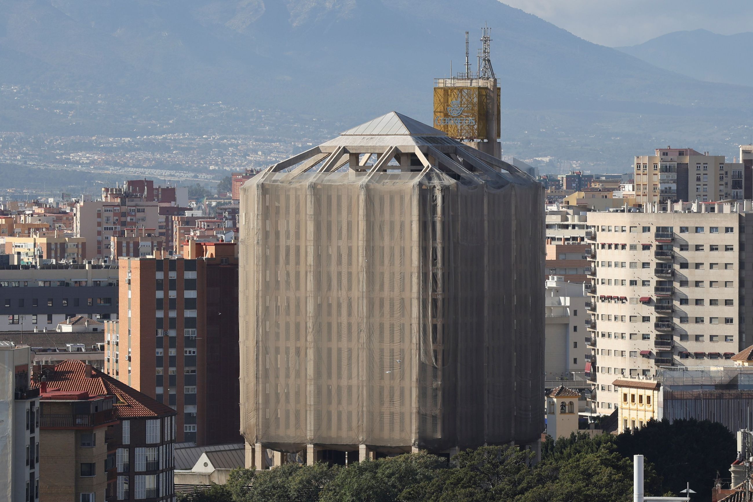 Málaga, a punto de finalizar la conversión de Correos en hotel de lujo