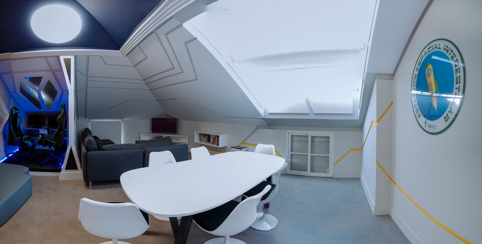 El salón de la nave espacial para niños con cáncer