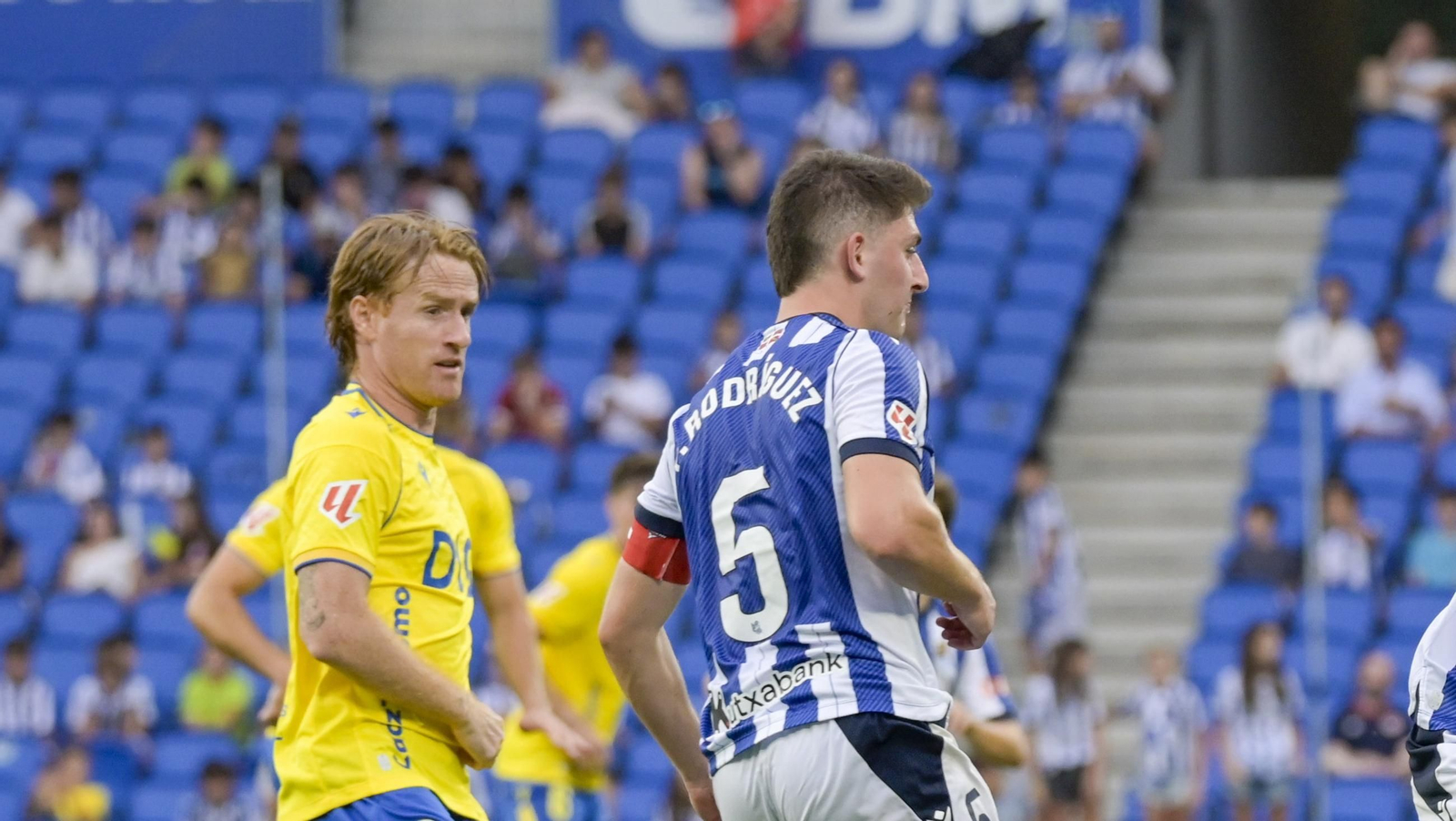 Álex Fernández en el partido contra la Real Sociedad B.