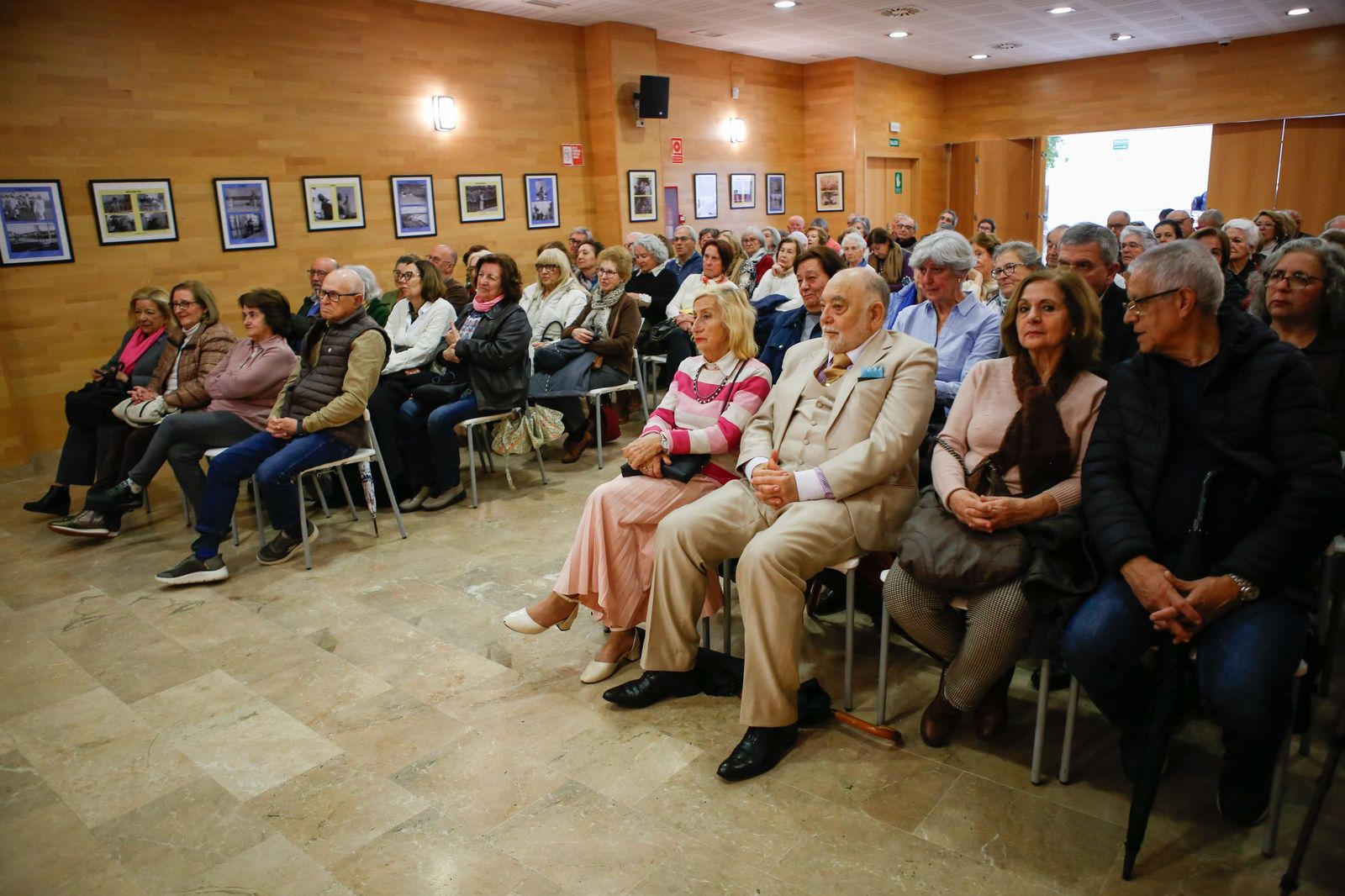 Conferencia del padre Pedro Gómez sobre Jesús de Nazaret, en imágenes