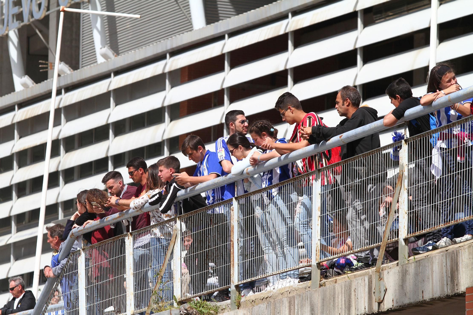 Ambientazo en las gradas del Recreativo de Huelva y el San Fernando