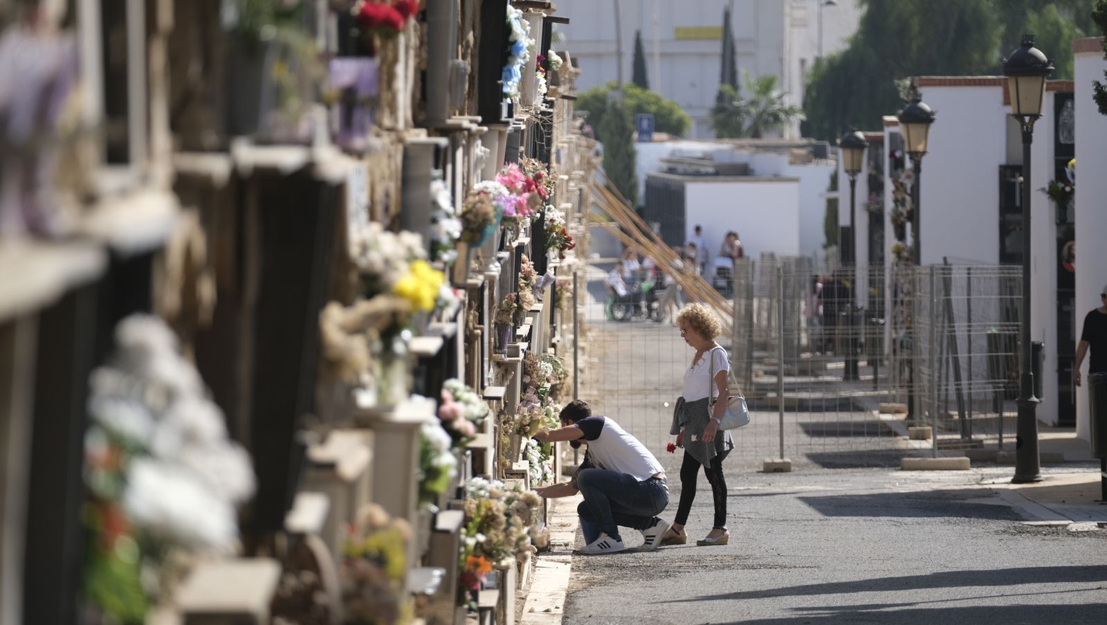 Imágenes del Día de Todos los Santos en el Cementerio de San José de Almería
