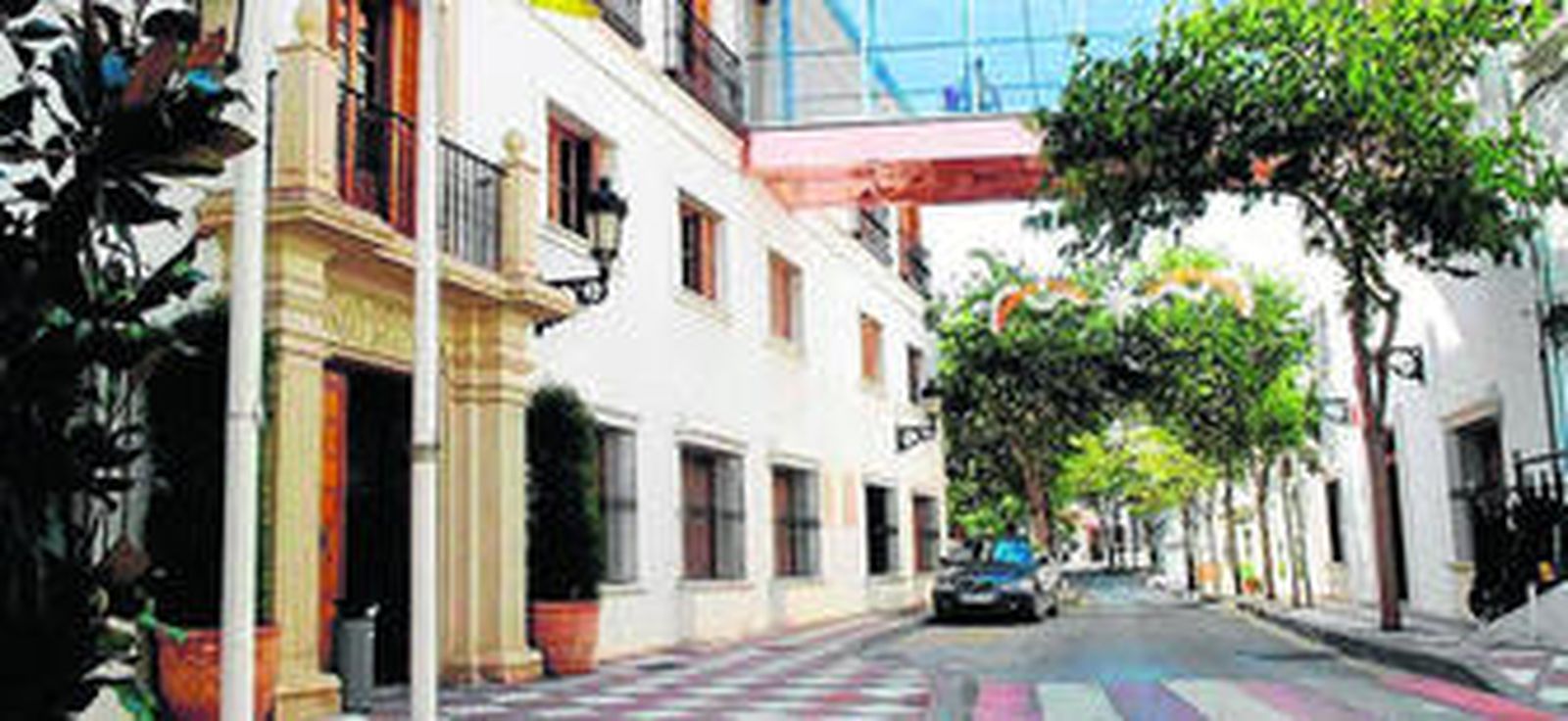 Fachada del Ayuntamiento de Benalmádena.